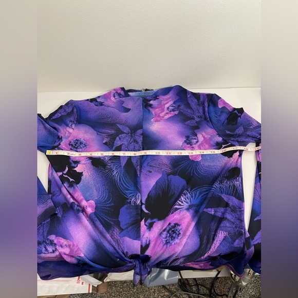 NWOT Clara Sunwoo Wrinkle Free Deep Ocean Floral Romantic Tie Front Blouse S - Picture 8 of 9